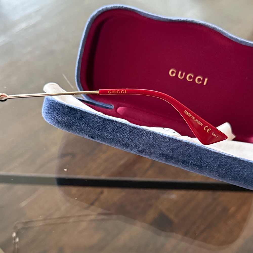 Gucci Gold Frame Sunglasses EUC - Picture 6 of 10